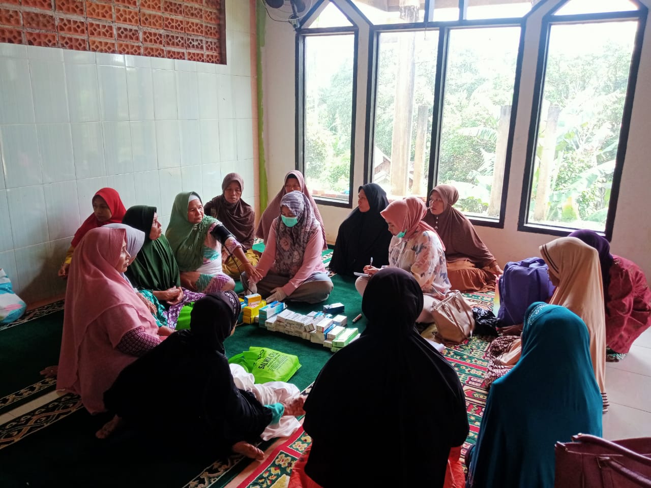 Puskesmas Air Haji Melaksanakan Kegiatan Posyandu Lansia Di Sungai Sirah, jumat,14 Oktober 2022 \"