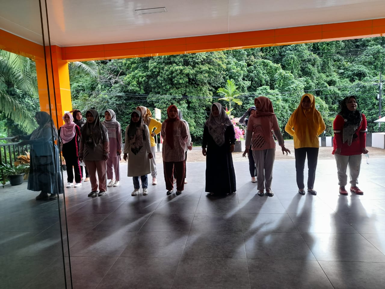 PUSK KAYU GADANG MENYAMPAIAN INFORMASI DI SAAT APEL PAGI   JUMAT 14 OKTOBER 2022
