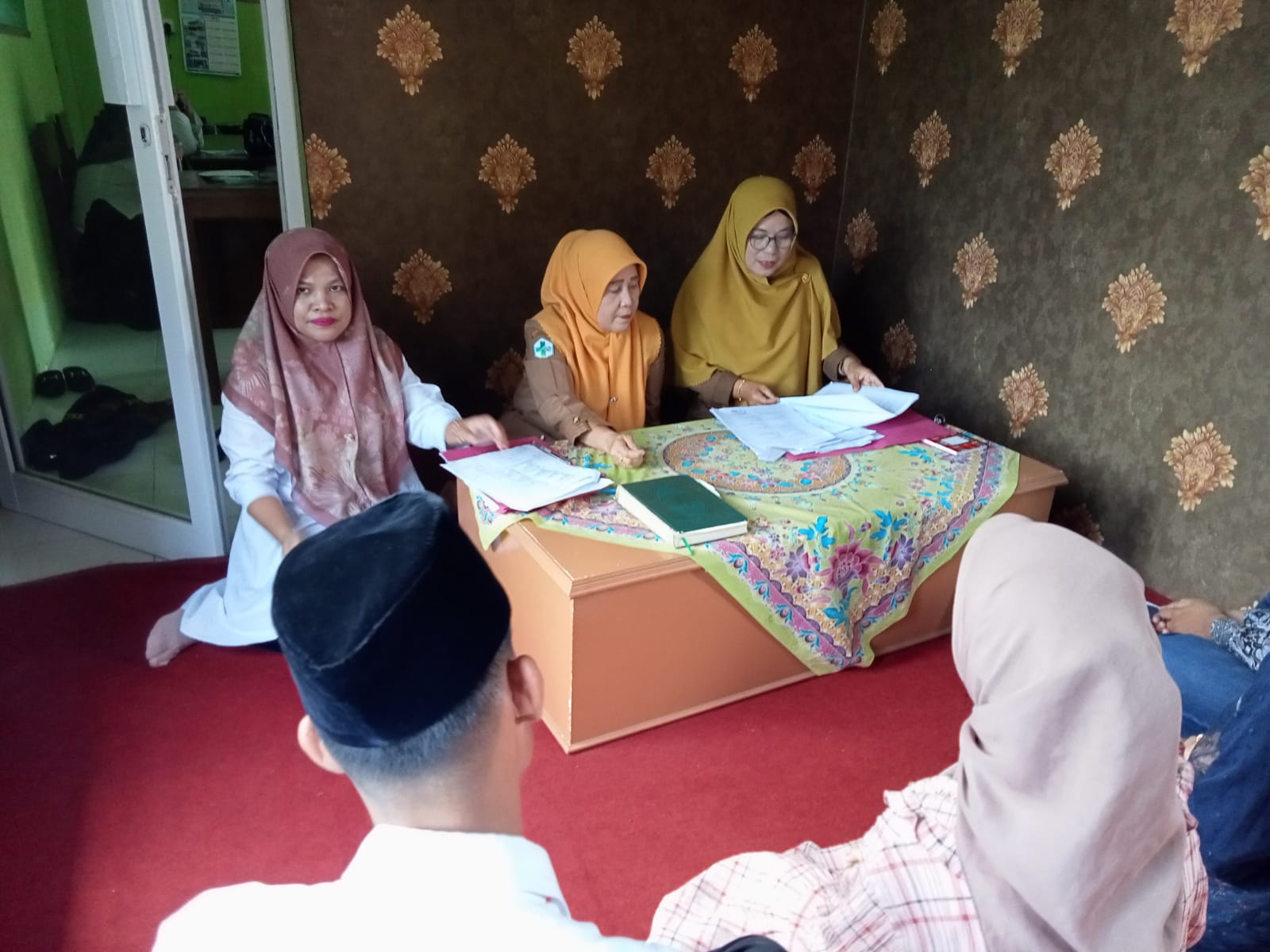Konseling dan Bimbingan pada catin hari Senin Tgl 17 /10/22 di Kantor KUA  oleh petugas  PUSK Asam K