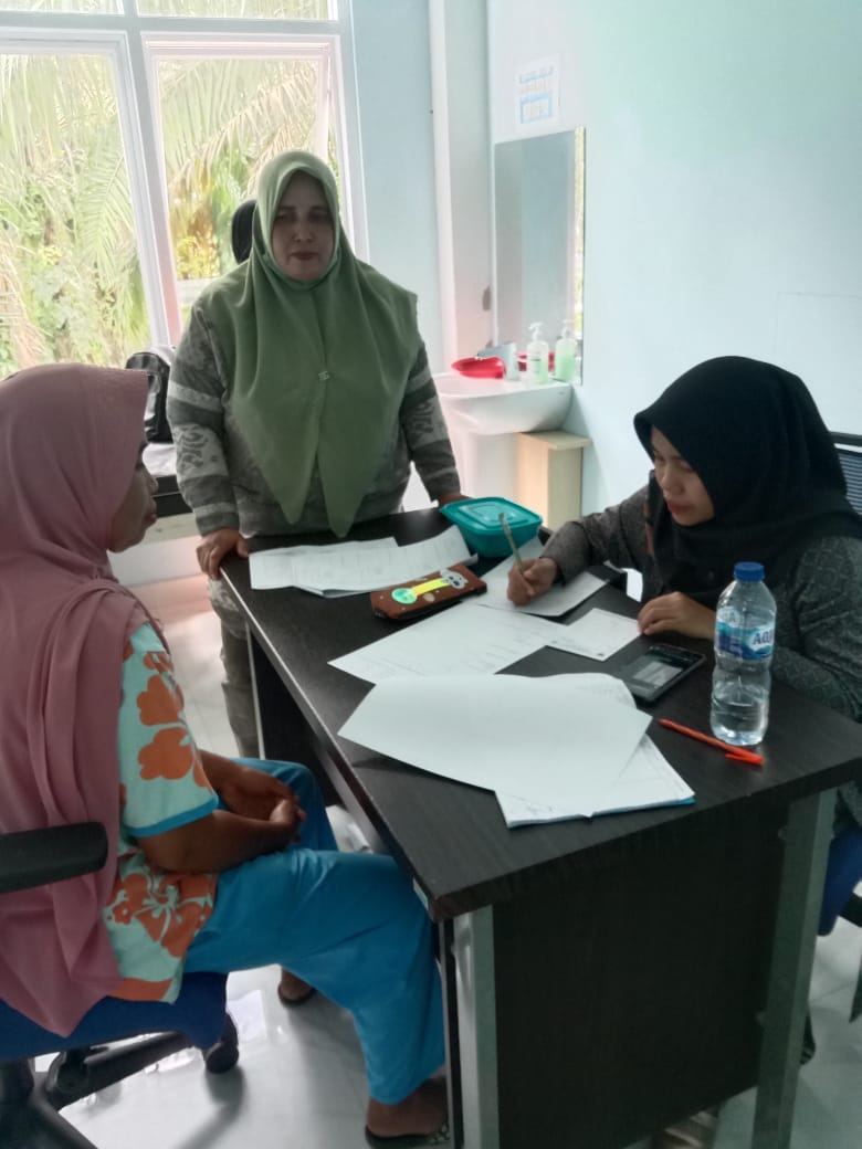 PELAYANAN PEMERIKSAAN HIPERTENSI DAN PENYULUHAN OLEH DOKTER DI PUSKESMAS KAYU GADANG