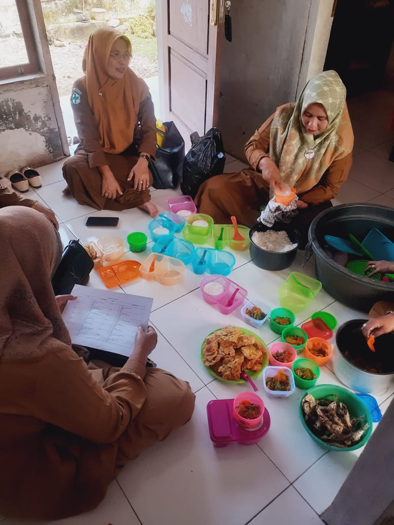 Puskesmas Kayu Gadang BENTUK POS GIZI DAN PEMBERIAN PMT BALITA DENGAN STUNTIN DAN GIZI KURANG DI PUS