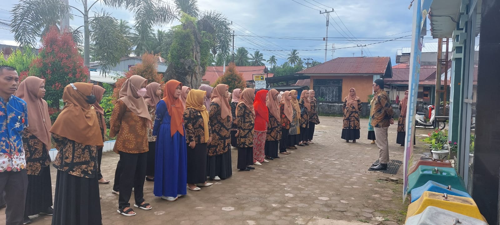PUSKESMAS KAMBANG Kamis, 20 Oktober 2022 LAKSANAKAN APEL PAGI 