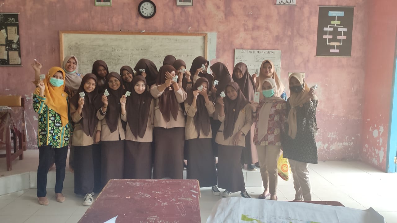 PUSKESMAS IV KOTO MUDIK   DISTRIBUSIKAN TABLET TAMBAH DARAH (TTD) PADA REMAJA PUTRI SMAN 2 BATANG KA