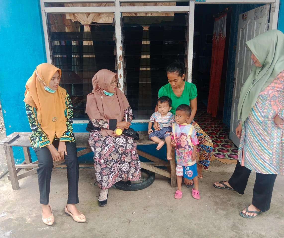 PUSKESMAS IV KOTO MUDIK , LAKUKAN PEMERIKSAAN TELUR CACING PADA ANAK BALITA DALAM RANGKA RAPIMNAS