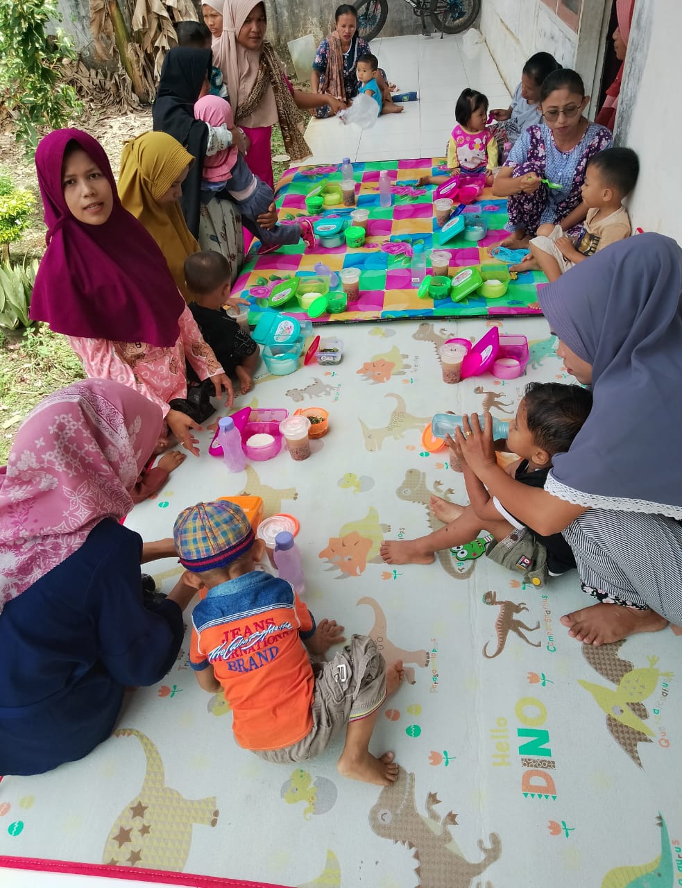 POS GIZI DAN PEMBERIAN PMT BALITA DENGAN STUNTIN DAN GIZI KURANG DI PUSKESMAS KAYU GADANG