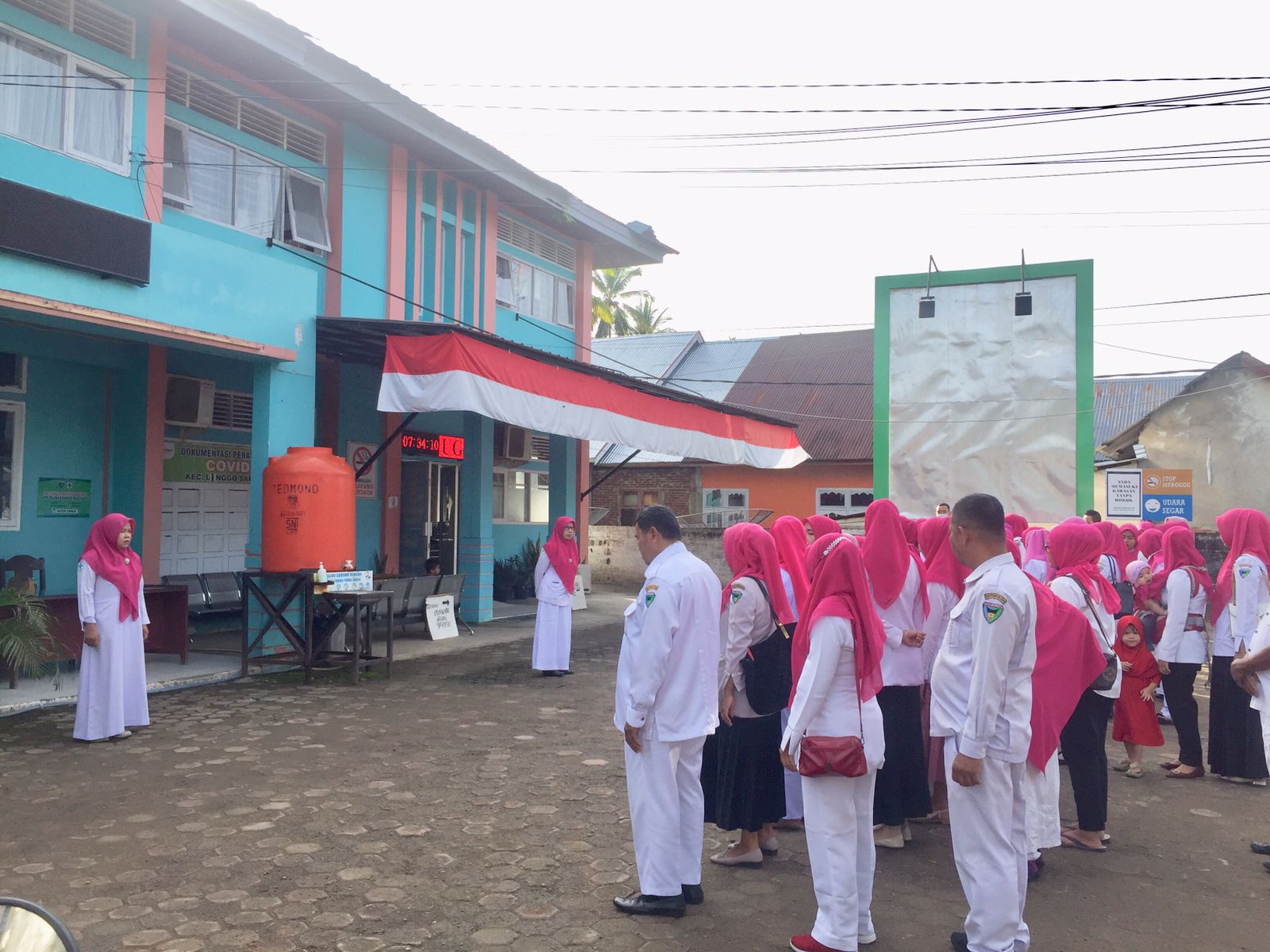 PUSKESMAS  AIR HAJI SENIN ,24 OKTOBER 2022  LAKSANAKAN APEL PAGI
