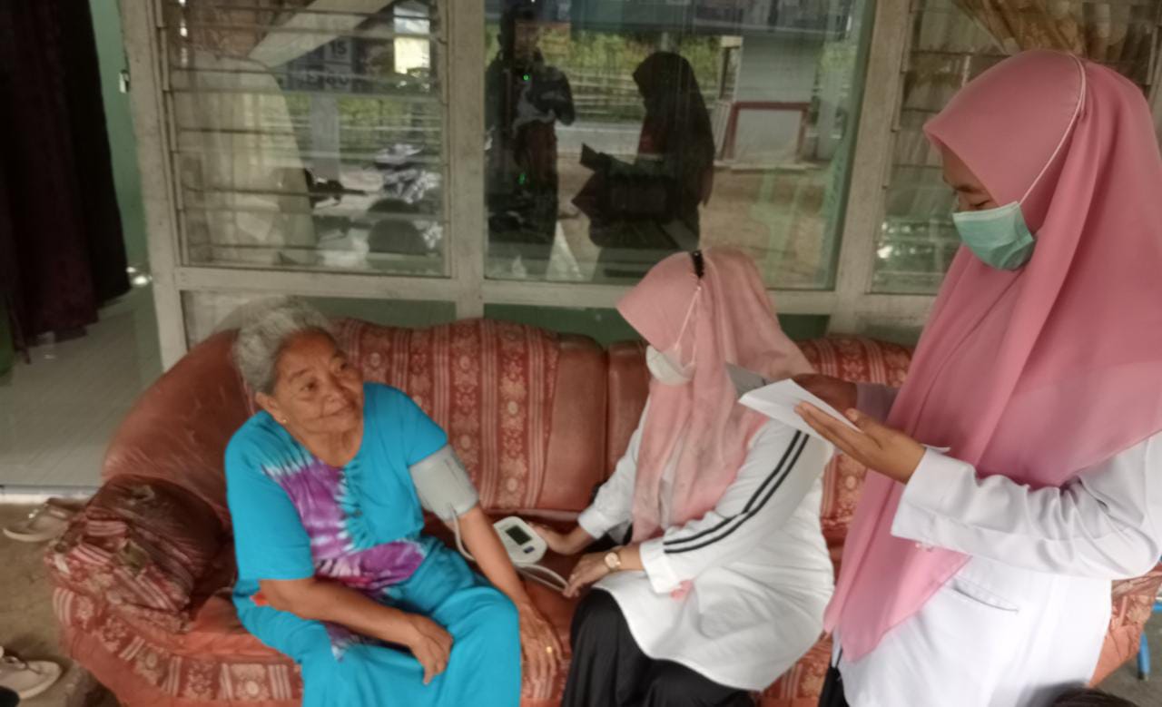 INTERVENSI PIS-PK DI NAGARI NYIUR MELAMBAI\" Oleh petugas PIS-PK Puskesmas Balai Selasa 
