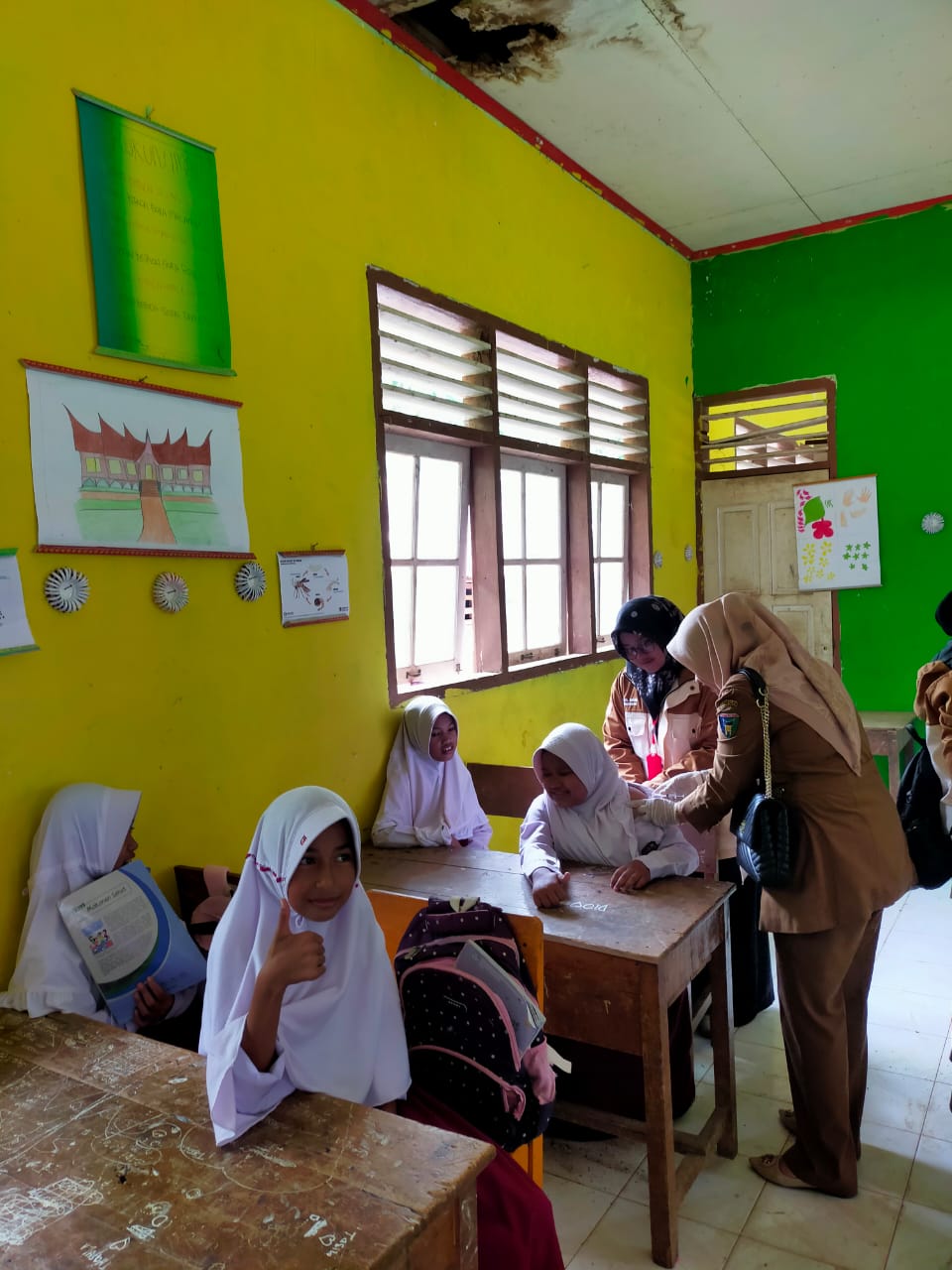 PELAKSANAAN BIAS ( Bulan imunisasi Anak Sekolah) WILAYAH KERJA PUSKESMAS INDERAPURA 