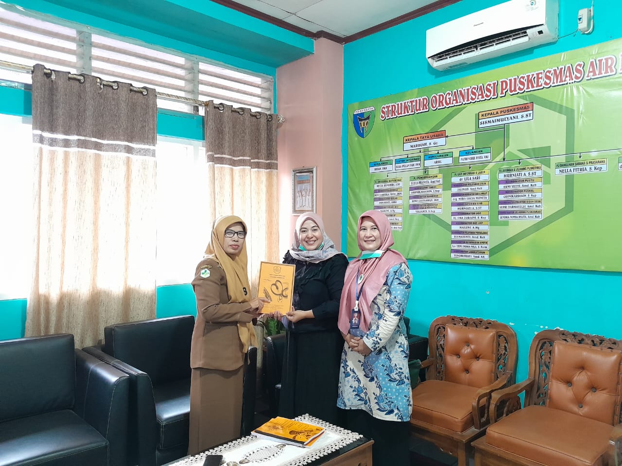 PUSKESMAS AIR HAJI  ,1 NOVEMBER  2022 TERIMA KUNJUNGAN DOSEN PERINTIS BUKITTINGGI     DALAM RANGKA M