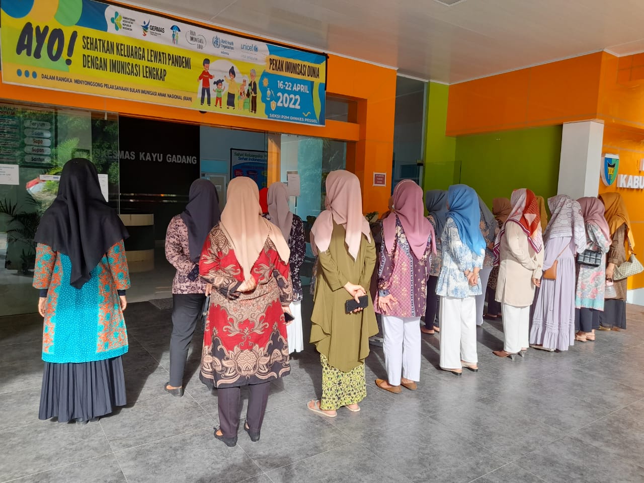 PENYAMPAIAN INFORMASI TERBARU DLM PELAKSANAAN APEL PAGI DI PUSKEAMAS KY GADANG 