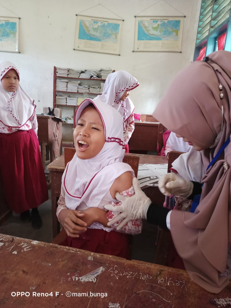 PELASANAAN BULAN IMUNISASI ANAK SEKOLAH (BIAS) SDN 12 LIMAU  GADANG DAN MIN BALAI SINAYAN PUSKESMAS 