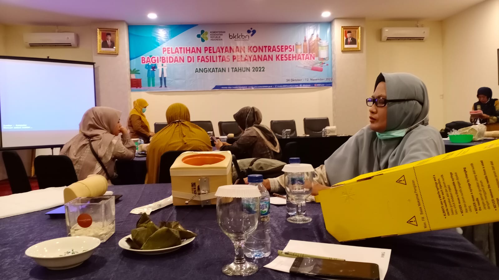 Bidan Puskesmas Kayu Gadang Pelatihan Pelayanan Kontrasepsi Bagi bidan Di Fasilitas Pelayanan Keseha