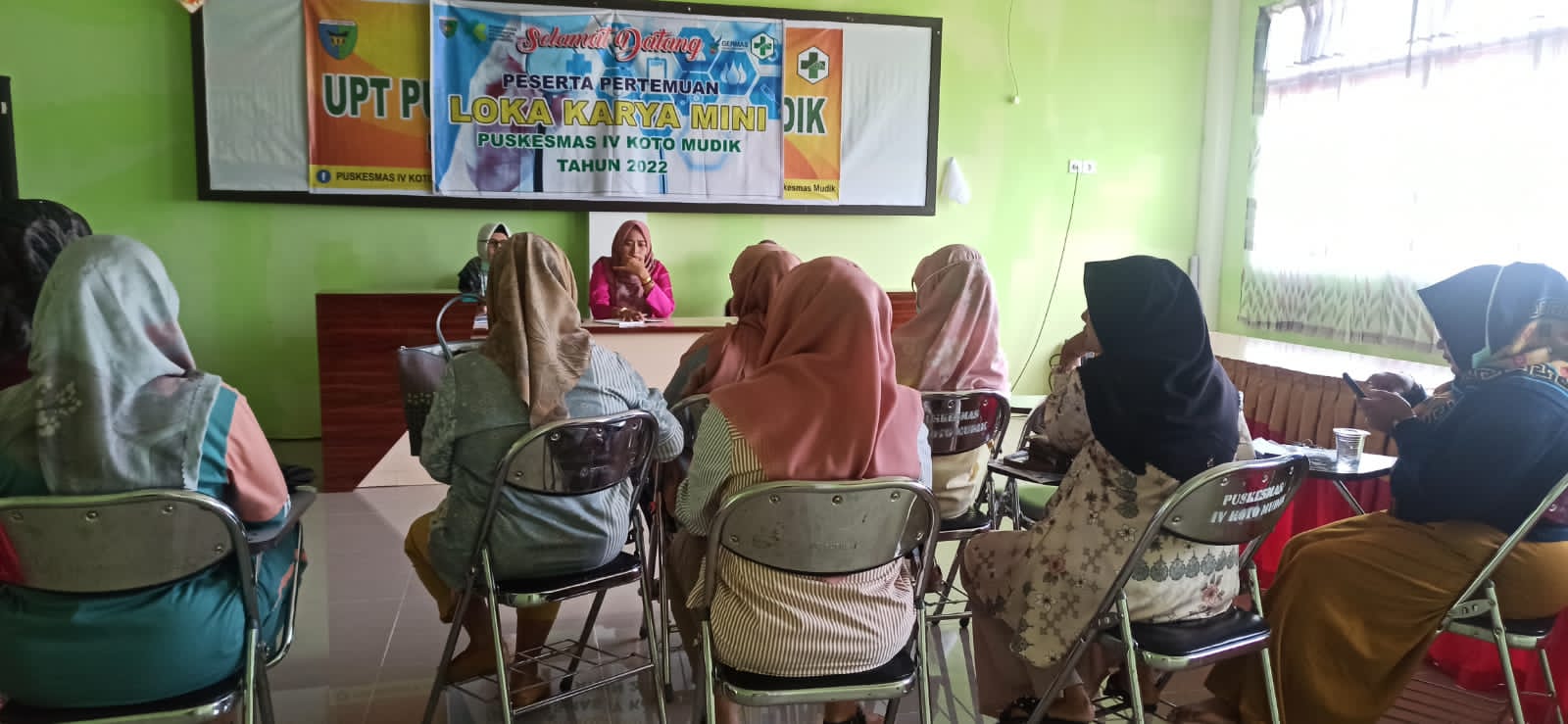 PUSKESMAS IV KOTO MUDIK  PERTEMUAN DENGAN BIDAN DESA TENTANG CAPAIAN IMUNISASI IDL DAN CAPAIAN KIA