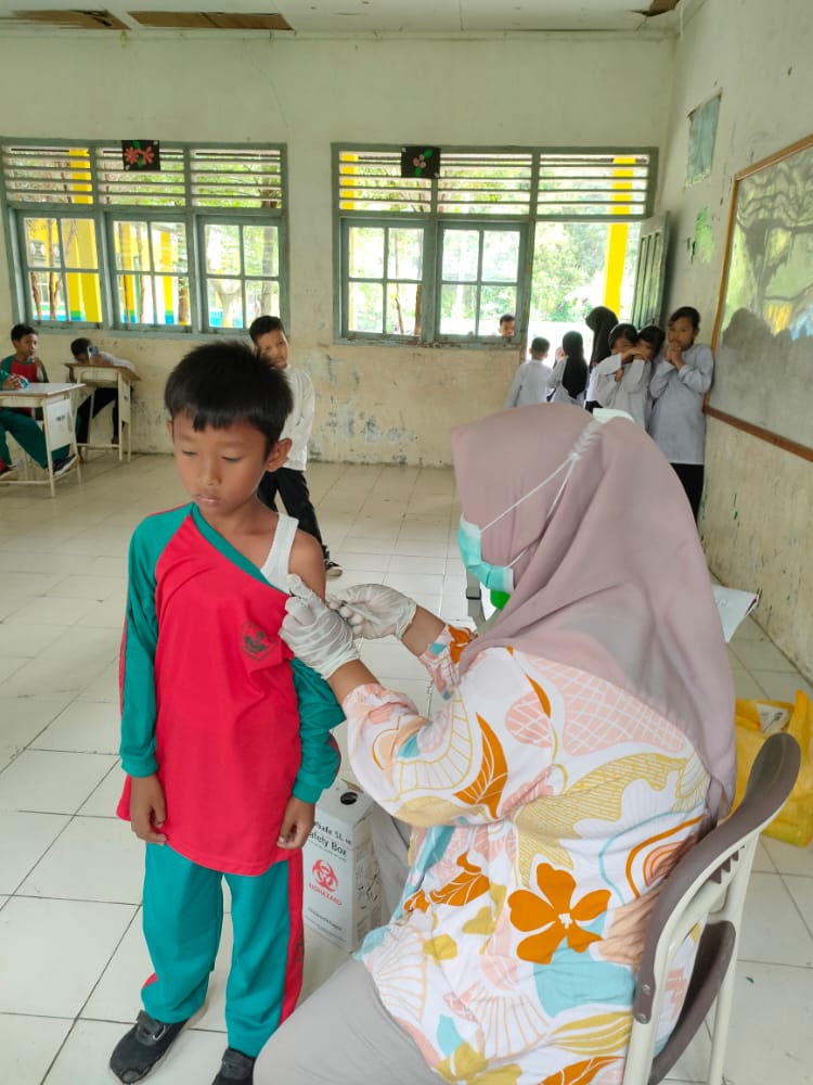 Puskesmas Rahul laksanakan BIAS (Bulan Imunisasi Anak Sekolah) pada SDN 08 Binjai Tapan