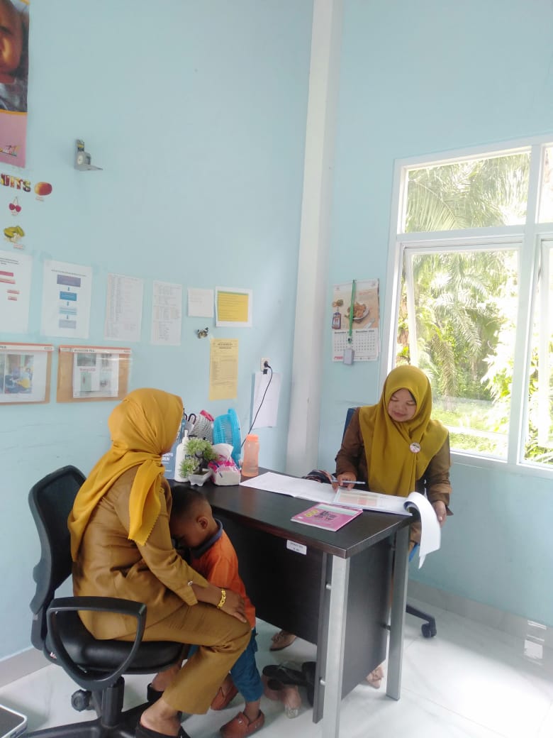 PELAYANAN PEMERIKSAAN ANAK DI RUANG ANAK PUSKESMAS KAYU GADANG