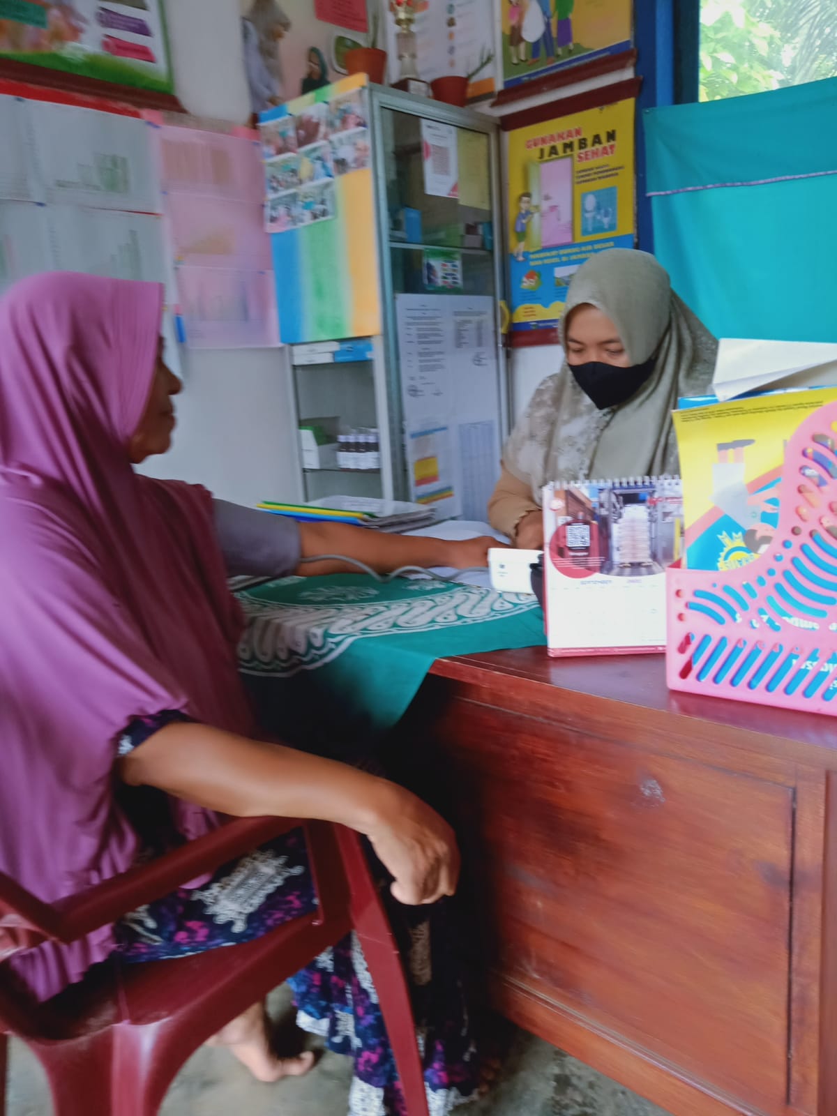 Puskesmas Air haji Poskesri Alang Sungkai,  Melayani pemeriksaan kesehatan dasar dan Tindakan dasar 