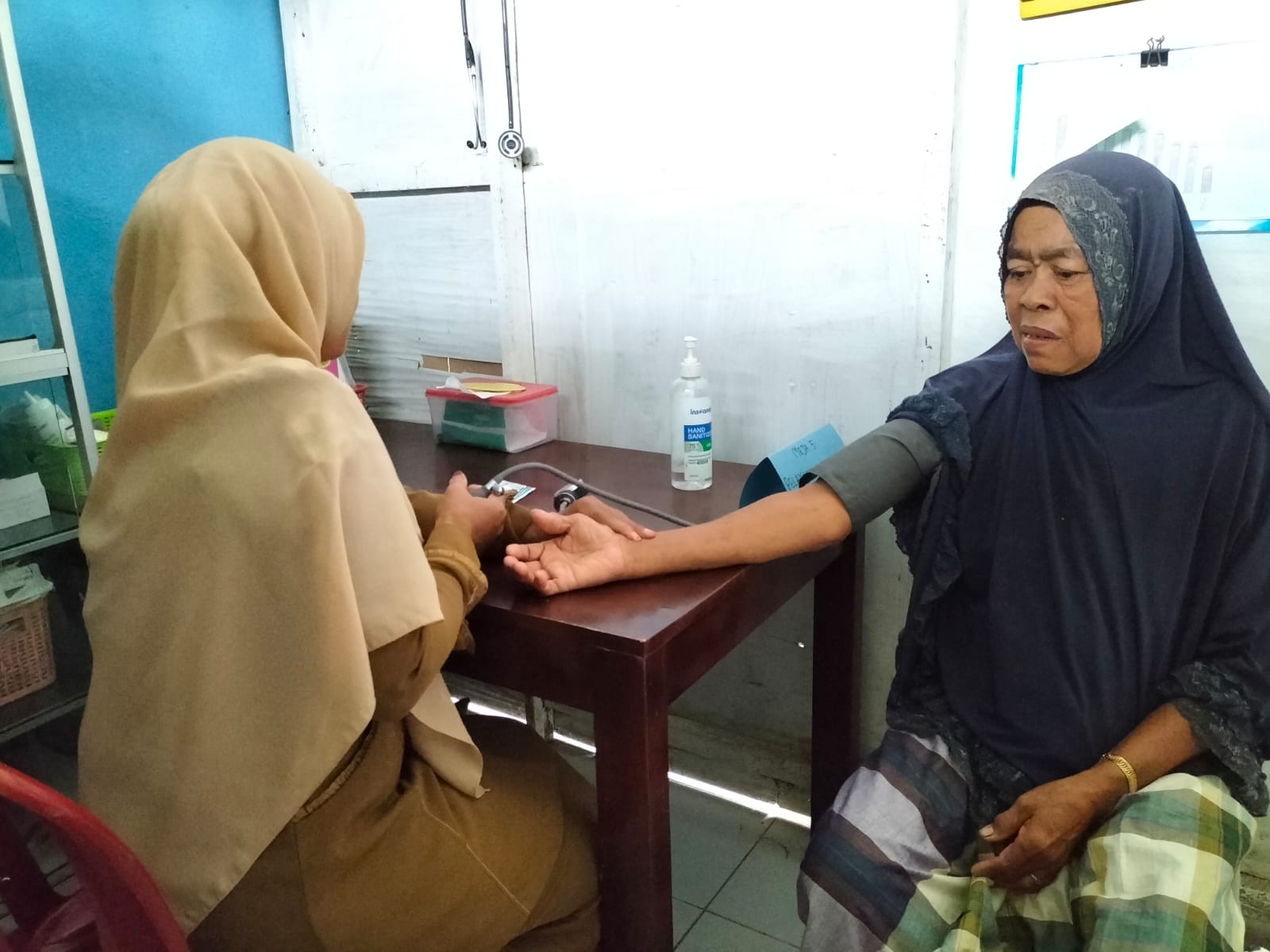 Puskesmas Air haji Poskesri muara jambu *Melayani pemeriksaan kesehatan dasar dan tindakan dasar unt