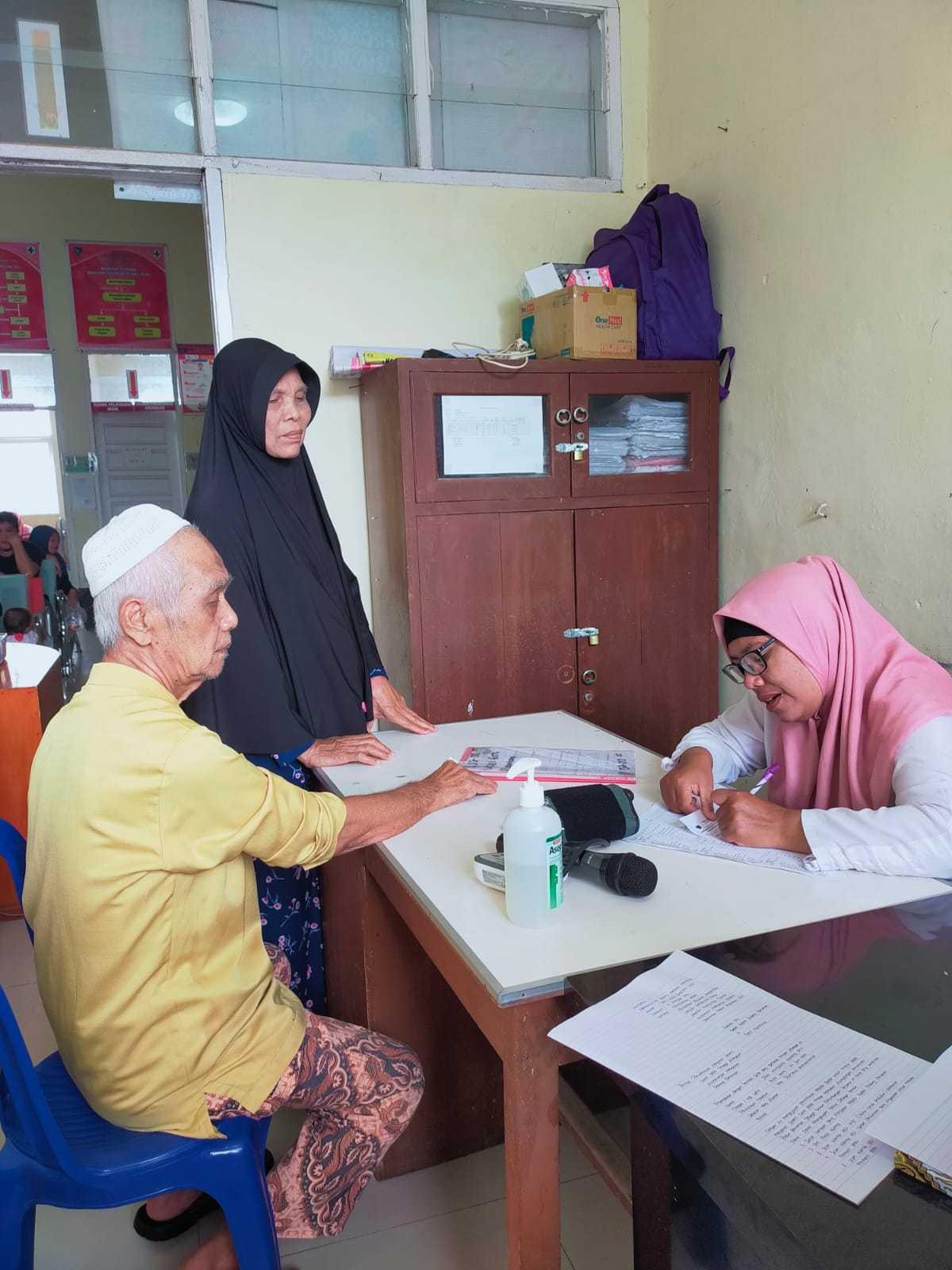 PUSKESMAS KAMBANG Kamis, 17 November 2022  Pelayanan Poli Lansia di UPT Puskesmas Kambang. 