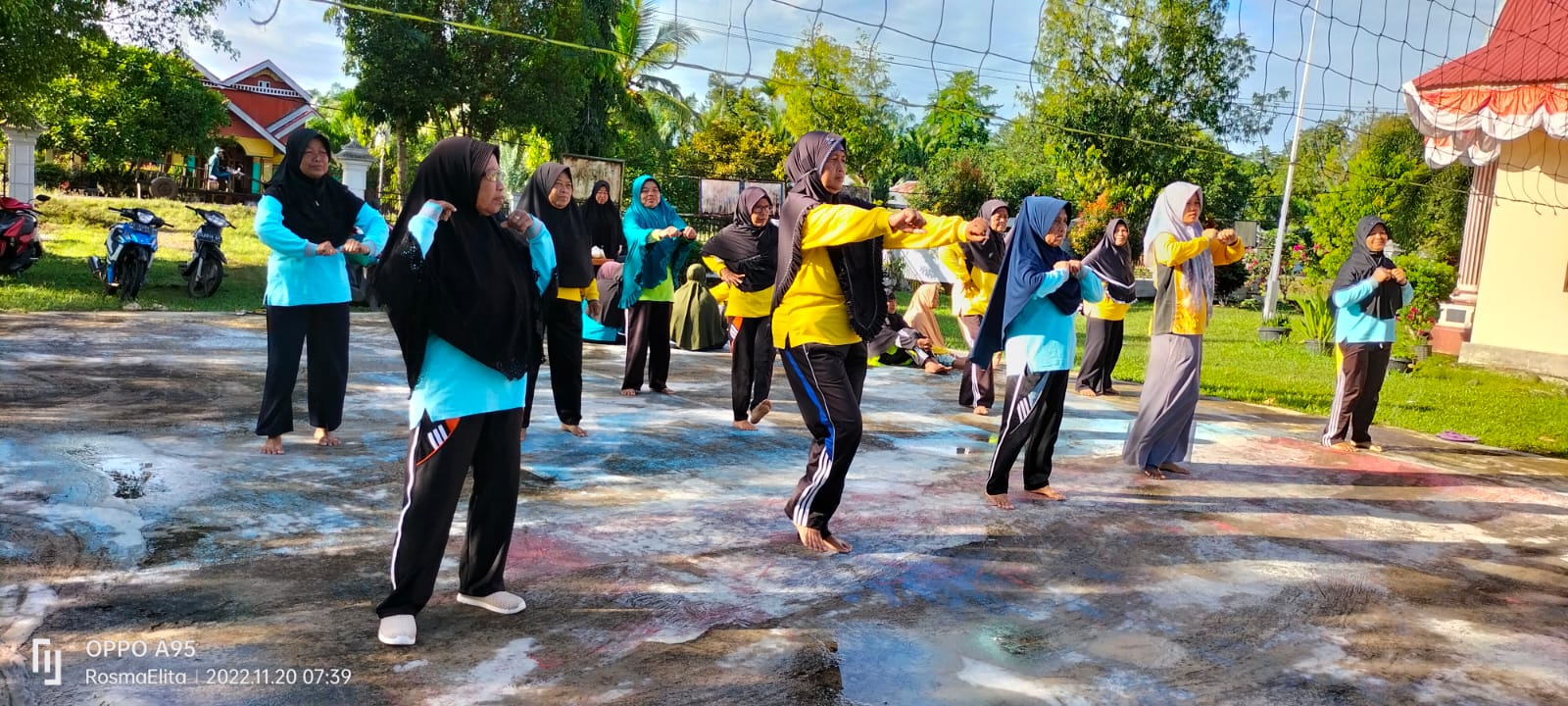 .Puskesmas Tanjung Makmur Bidan desa Nagari Sungai Pulai Kecamatan Silaut melaksanakan Senam bersama