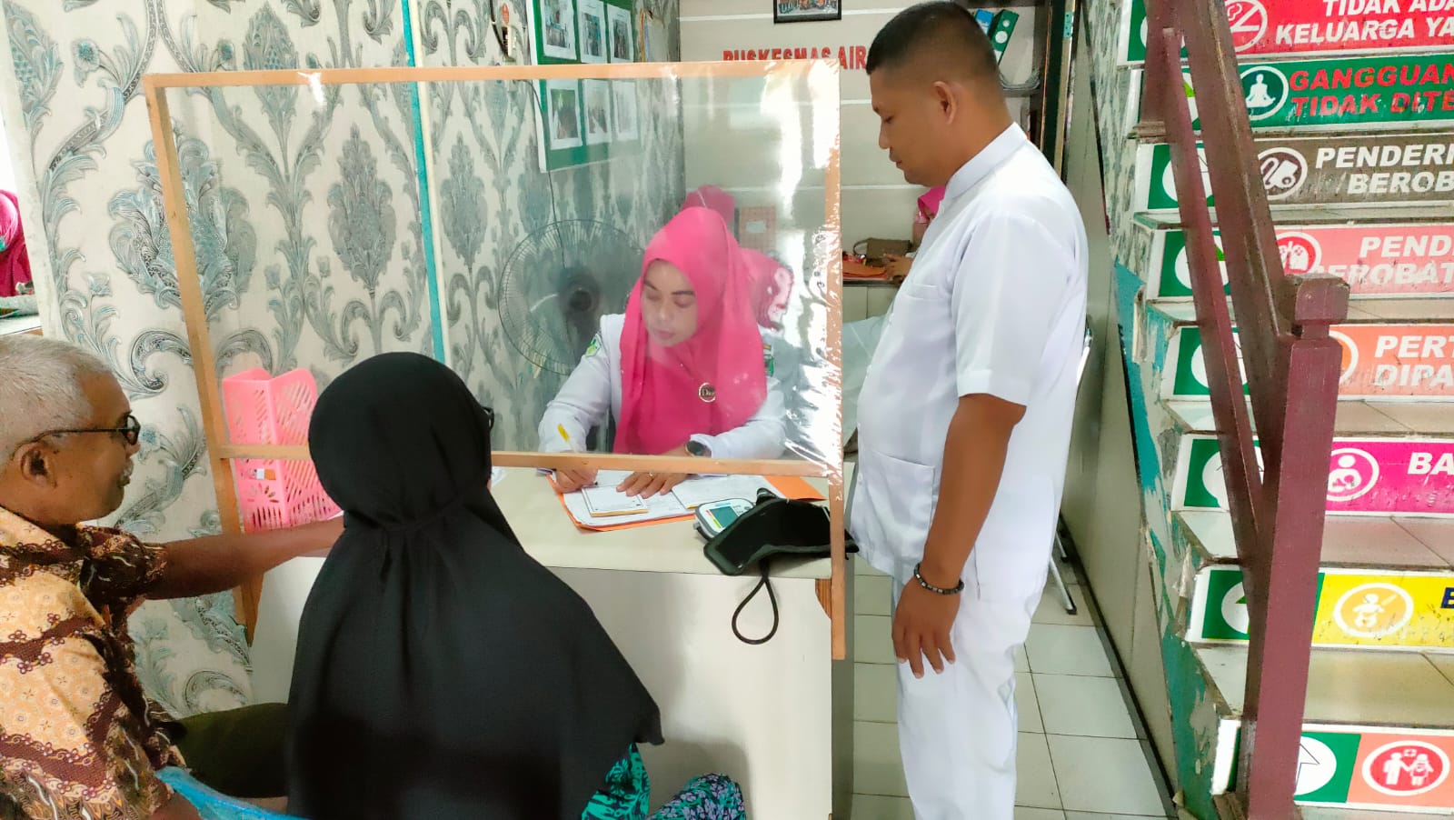 Pelayanan Di Poliklinik Usia Lanjut Puskesmas Air Haji Senin , 21 November  2022