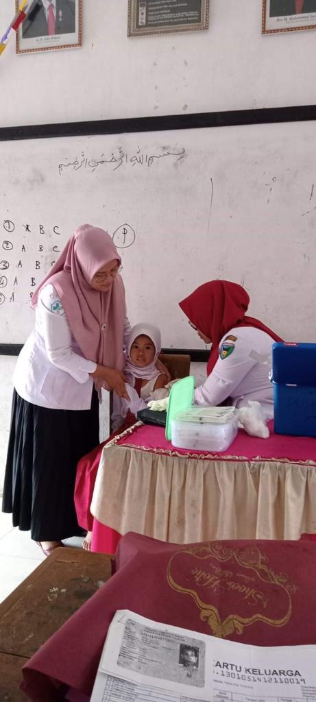 PELAKSANAAN BULAN IMUNISASI ANAK SEKOLAH (BIAS) SD 02 TARATAK TANGAH  PUSKESMAS LUMPO