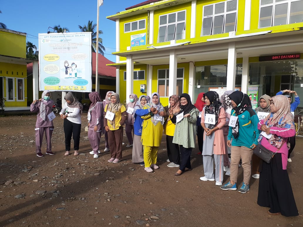 Tes kebugaran bagi seluruh staf dipuskesmas balaiselasa