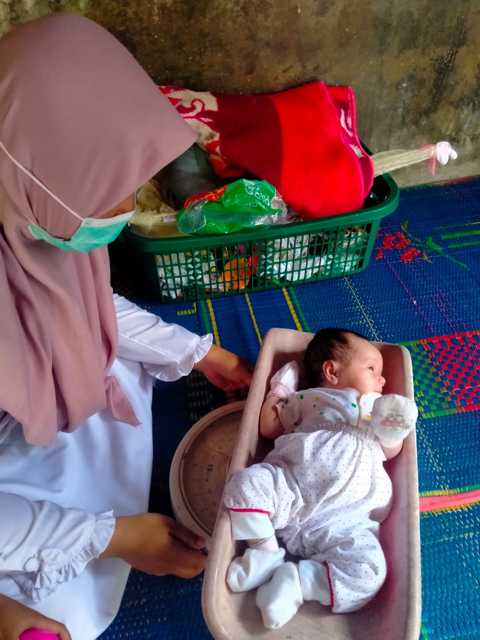 Puskesmas Air Haji Senin,28-11-2022 Pustu tengah padang  Kunjungan Neonatus di daerah tengah padang