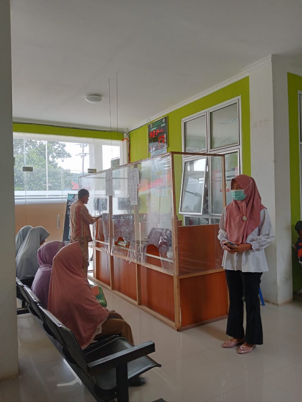 Sosialisasi tentang Kebersihan Lingkungan di Puskesmas Balaiselasa