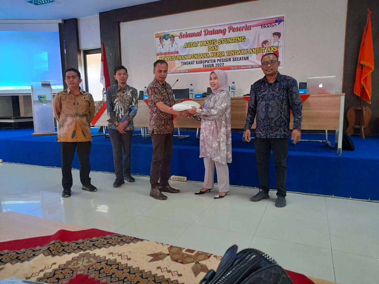 PUSK KAYU GADANG PERTEMUAN KASUS STUNTING DAN PENYUSUNAN RENCANA KERJA TINDAK LANJUT AKS TINGKAT KAB