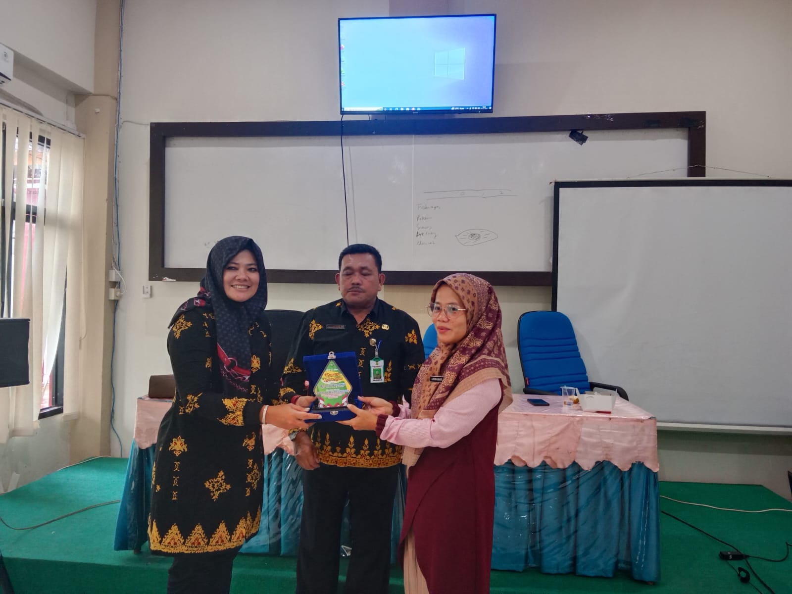 KUNJUNGAN DINAS KESEHATAN KAB. KAMPAR KE DINAS KESEHATAN PESISIR SELATAN