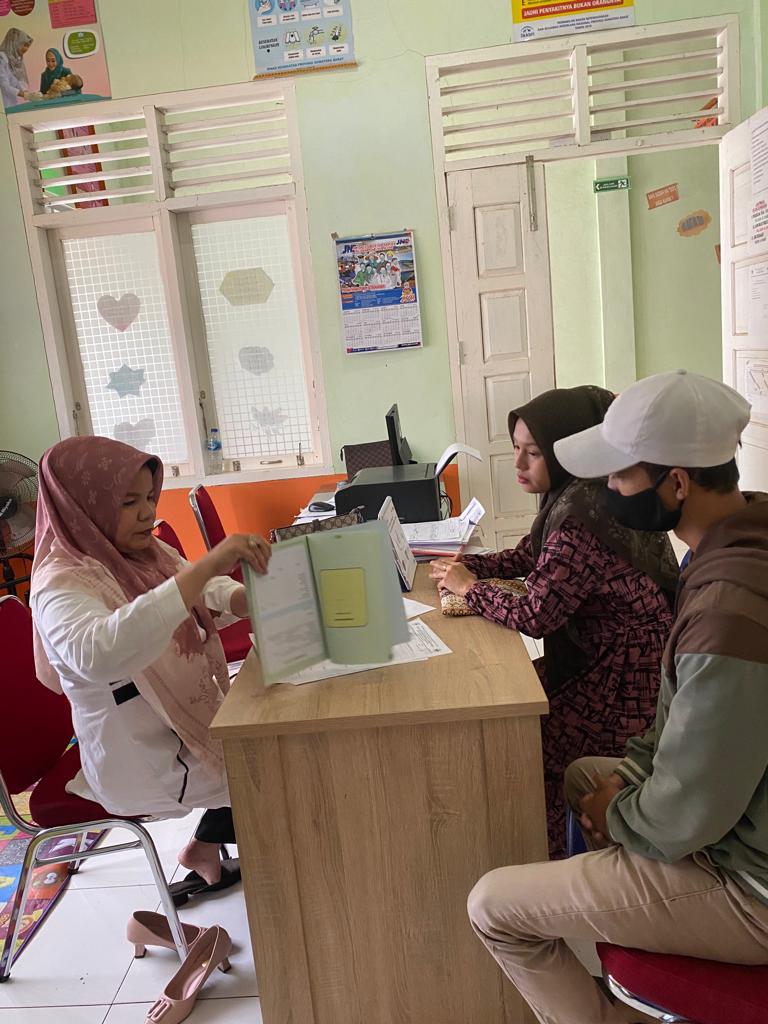 PUSKESMAS AIRPURA Kamis, 15 Desember 2022  PELAYANAN KESEHATAN IBU DAN ANAK (KIA) /KELUARGA BERENCAN