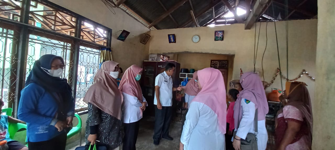 KUNJUNGAN KEPALA DINAS KESEHATAN KABUPATEN PESISIR SELATAN KE PUSKESMAS KAYU GADANG  PENGAMBILAN SAM