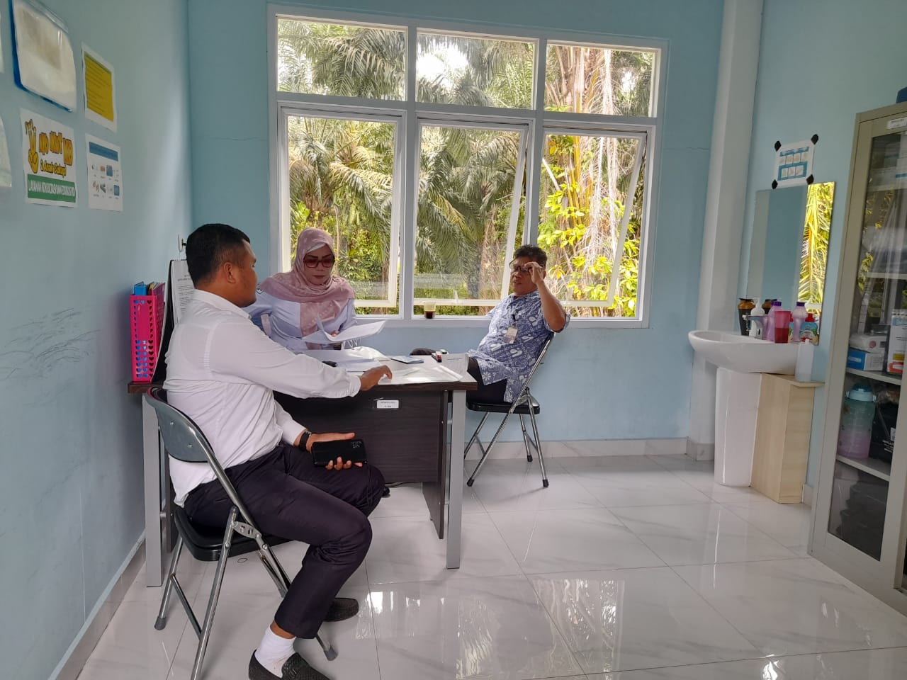KUNJUNGAN KOORDINATOR LAPANGAN  KB KECAMATAN SUTERA KE FASKES KAYU GADANG