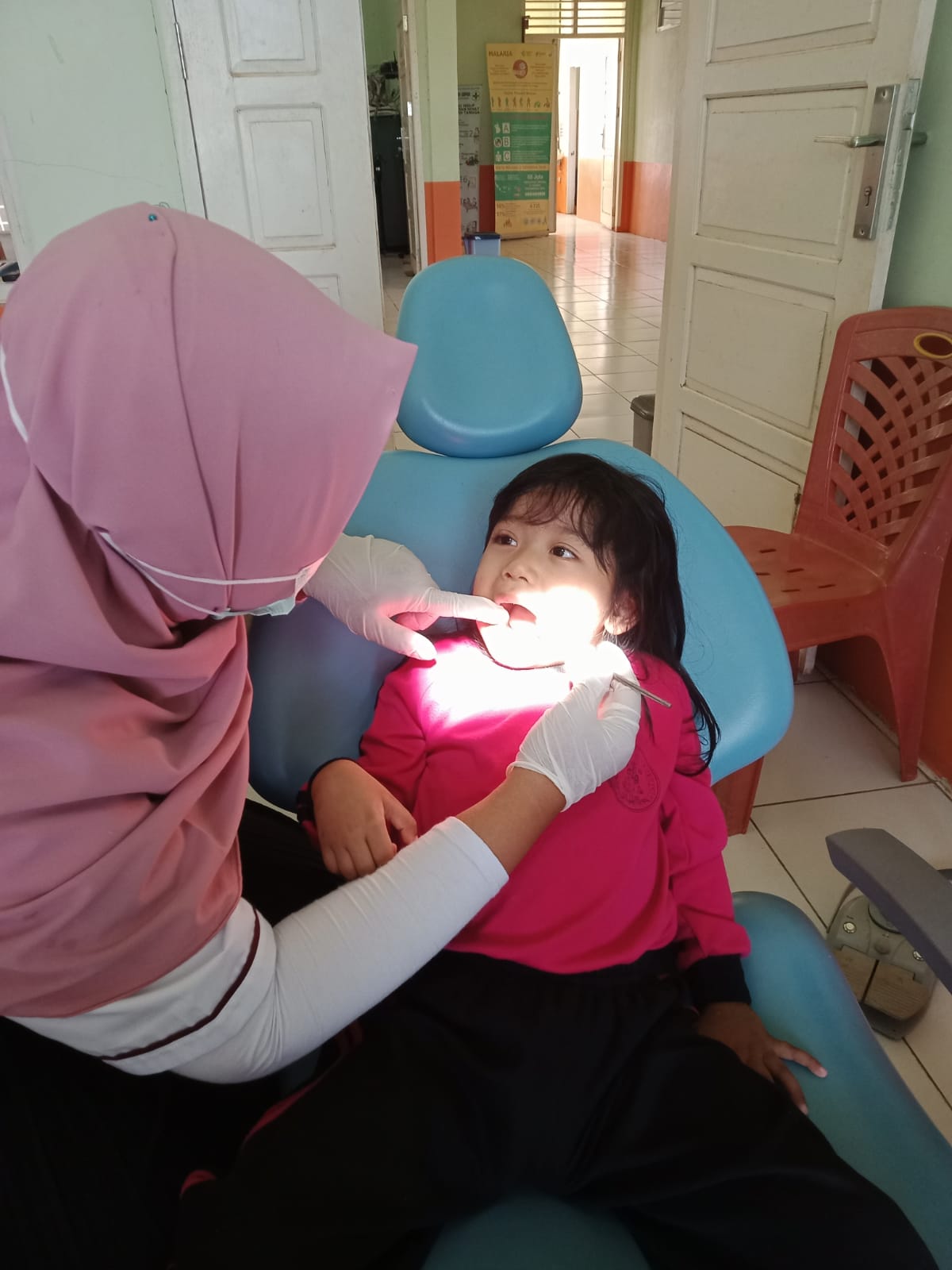 Pelayanan poli gigi puskesmas Airpura Selasa, 03 Januari 2023