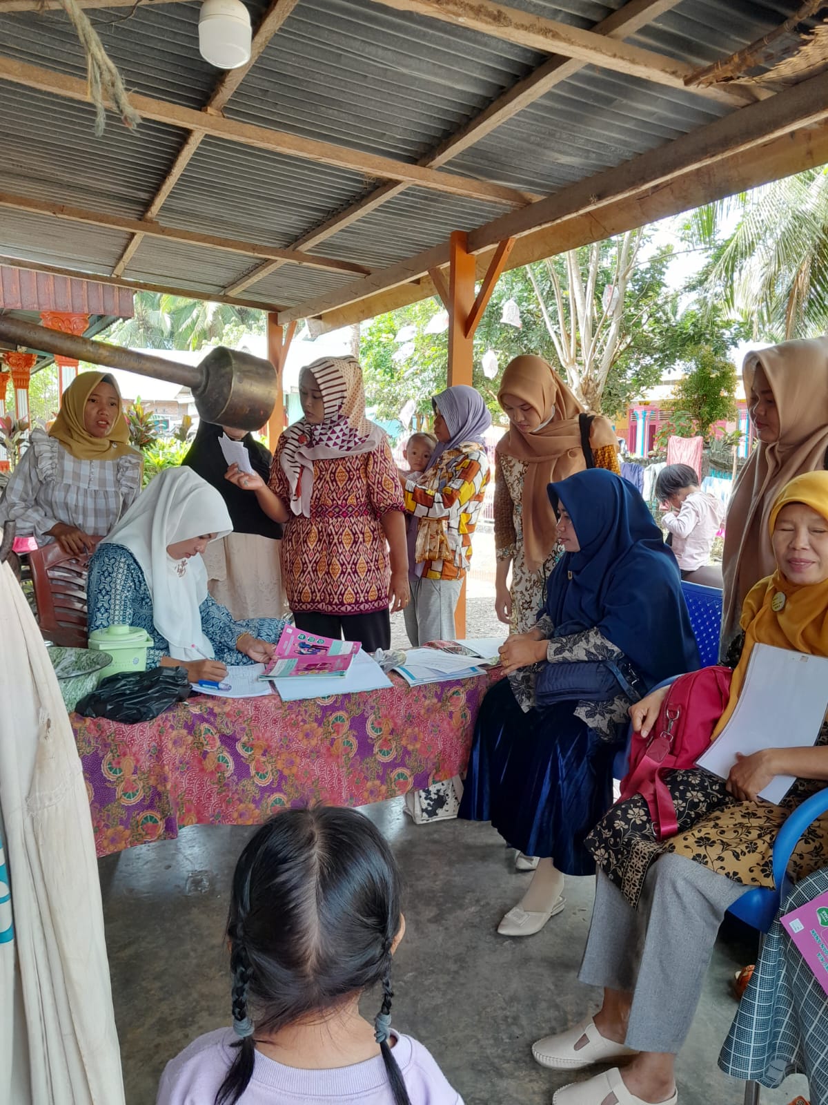 Puskesmas Surantih laksanakan Program Gizi dan Program UKGMD. Ke Posyandu Anggrek II Gunung Rajo.