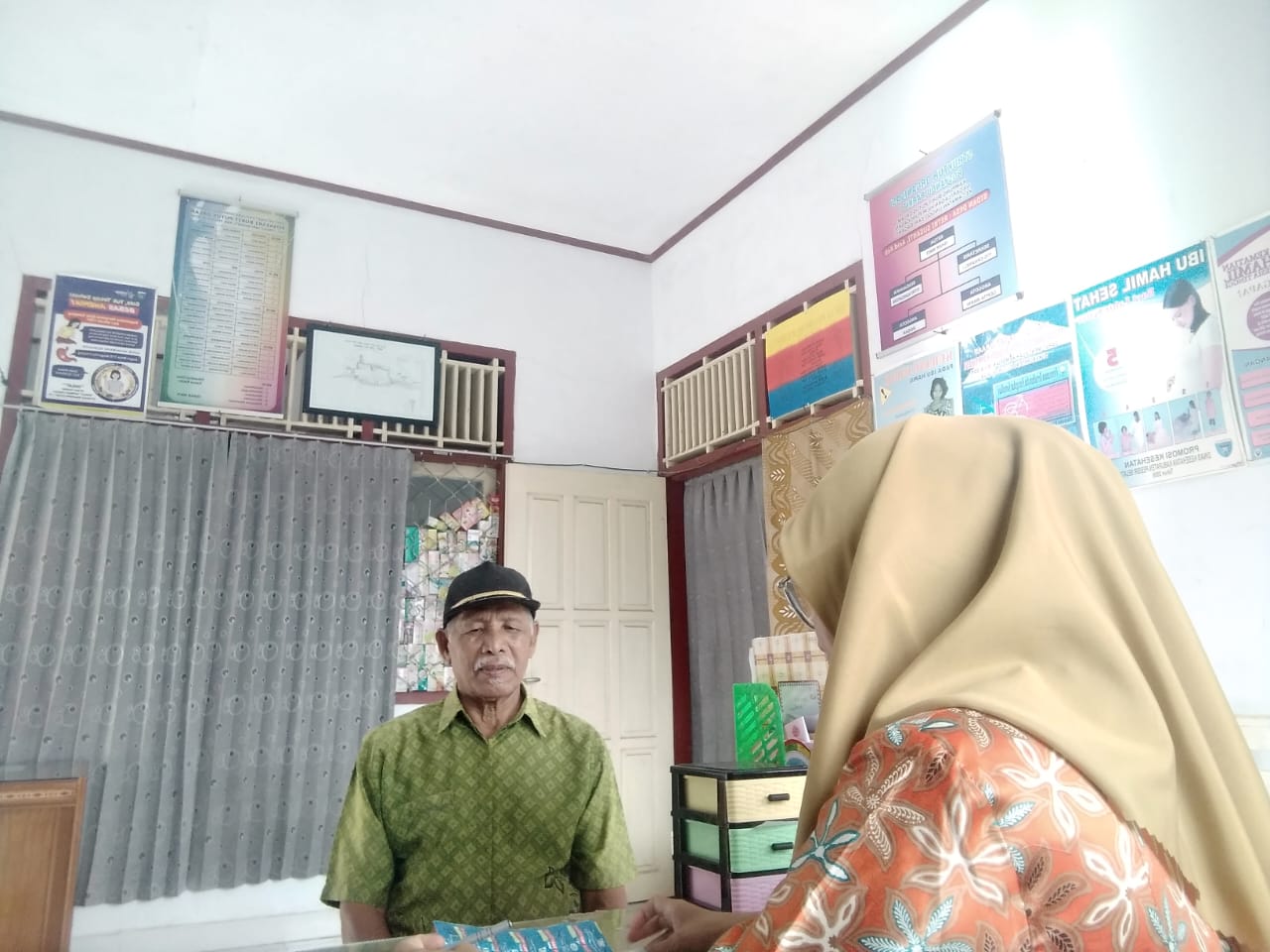 Puskesmas Air haji layani pasien di Poskesri Bukit Putus Dalam Kamis, tgl 12-01-2023