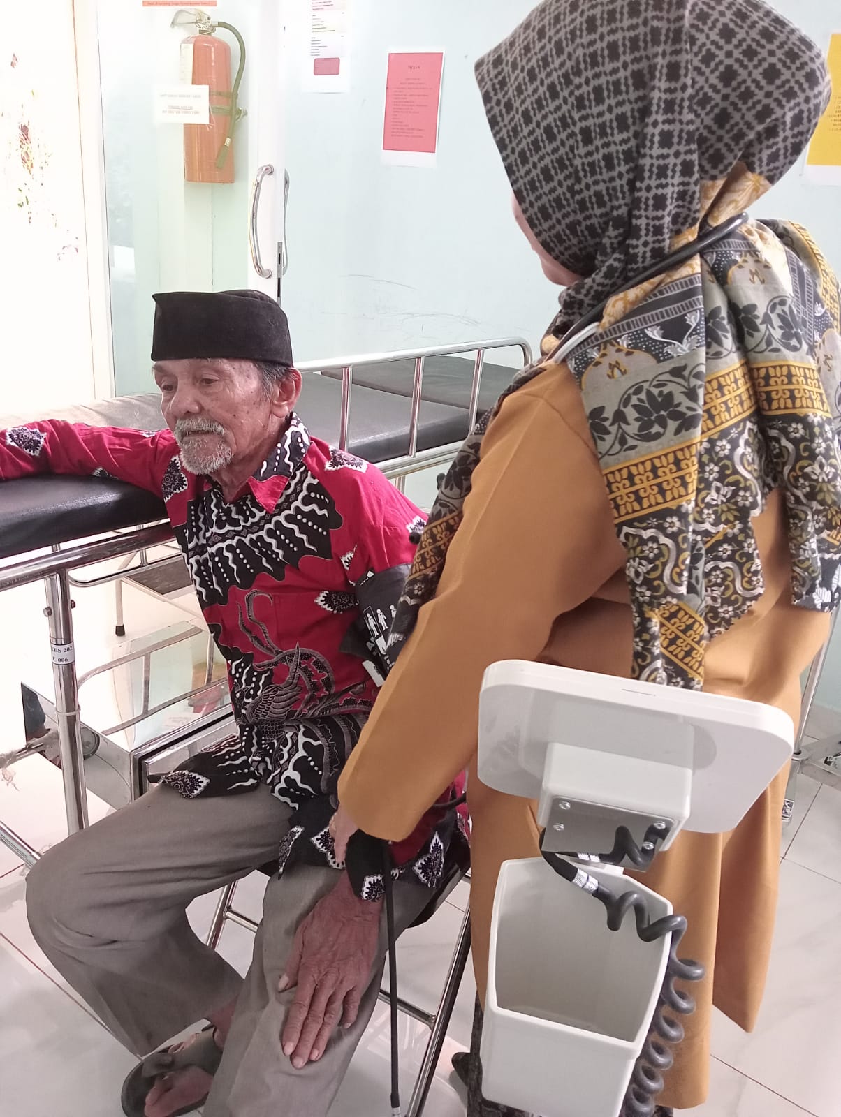 PUSKESMAS KAYU GADANG LAKUKAN PENGOBATAN ARTRITIS REUMATOID 