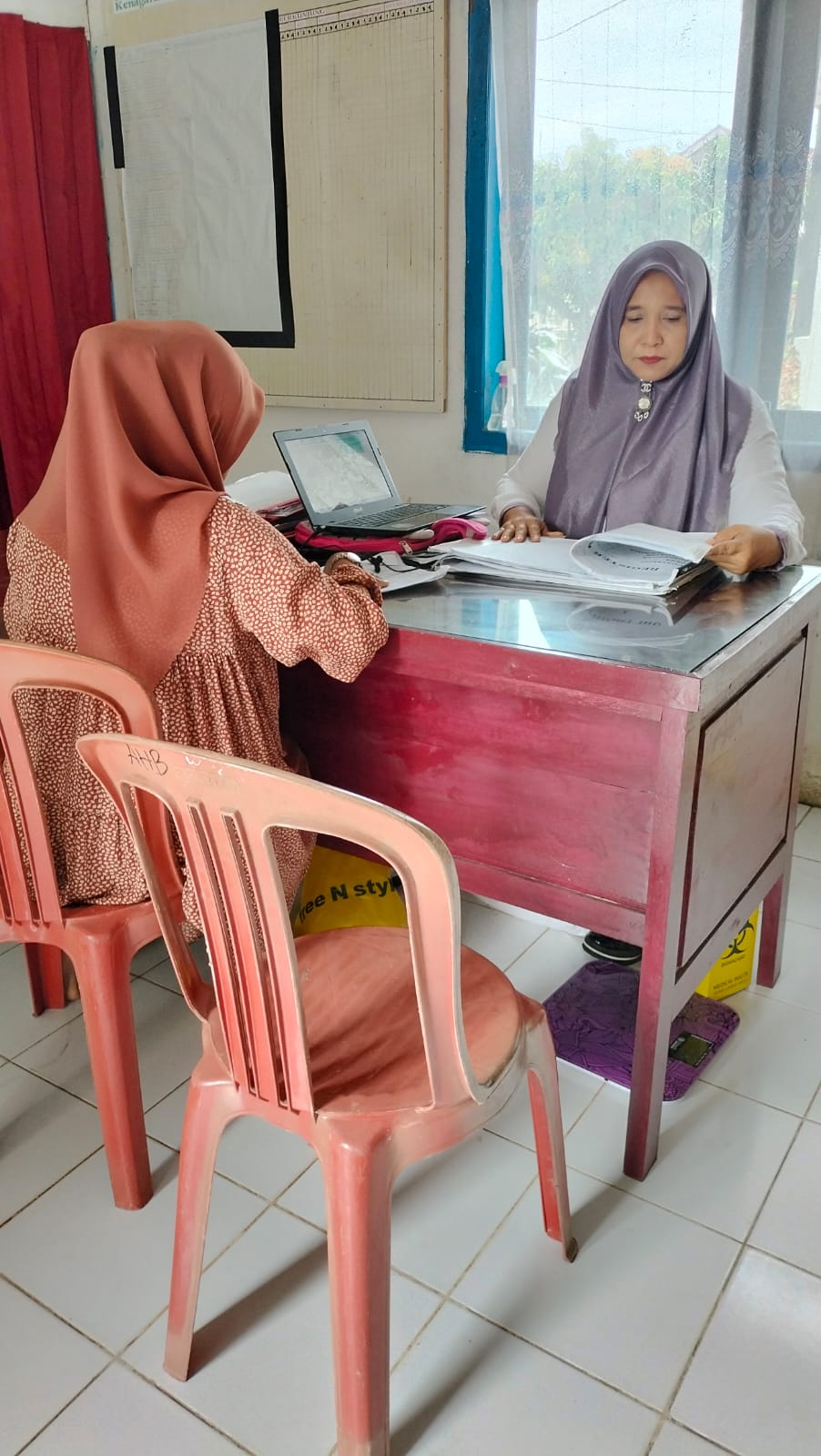 Puskesmas Air haji ayani masyarakat di Poskesri Lb Tanjak   Kamis, tgl  13-01-2023