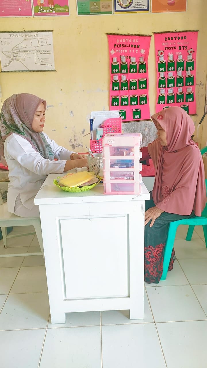 Puskesmas Air haji lakukan pelayanan kesehatan di Pustu Bukit Kaciak Senin, tgl 16-1-2023