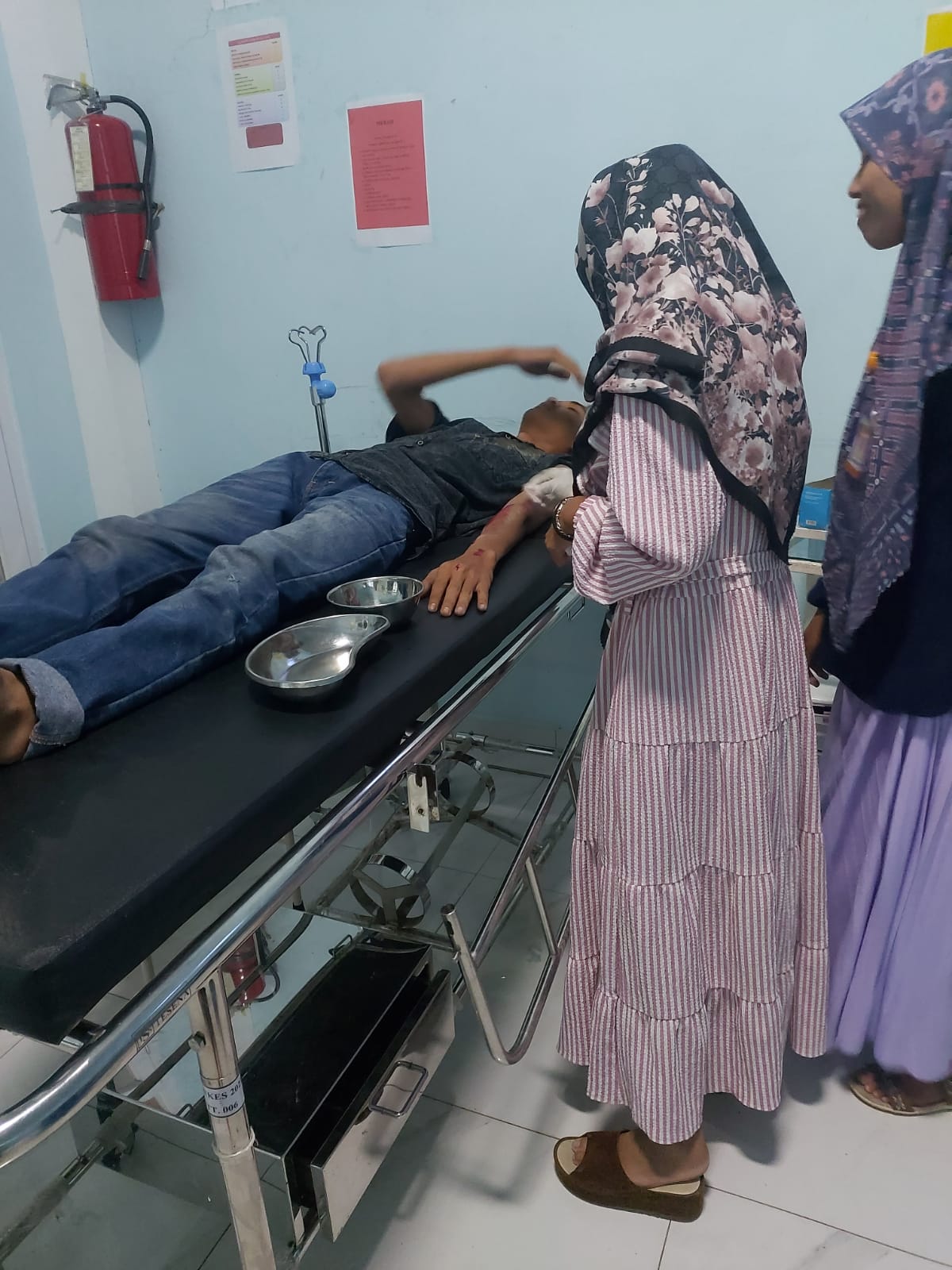 PELAYANAN POLI IGD  PENGOBATAN luka lecet   Pusk Kayu gadang, 19 Januari 202    