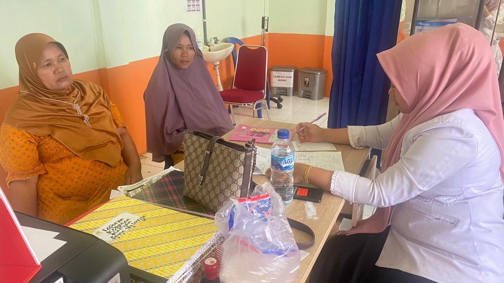 PELAYANAN KESEHATAN IBU DAN ANAK (KIA) /KELUARGA BERENCANA (KB) DI PUSKESMAS AIRPURA