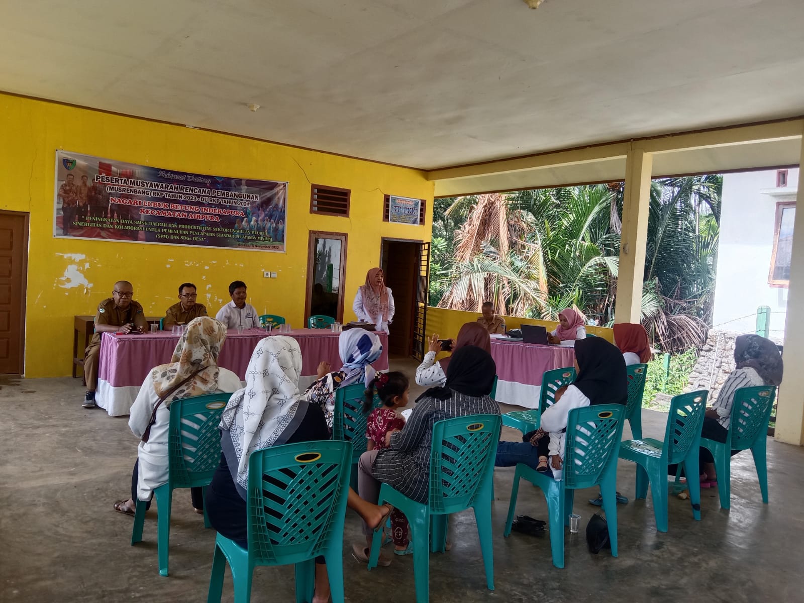 PENYAJIAN MATERI NARASUMBER TENTANG DAPUR SEHAT ATASI STUNTING PUSKESMAS AIRPURA, Senin,20 Februari 