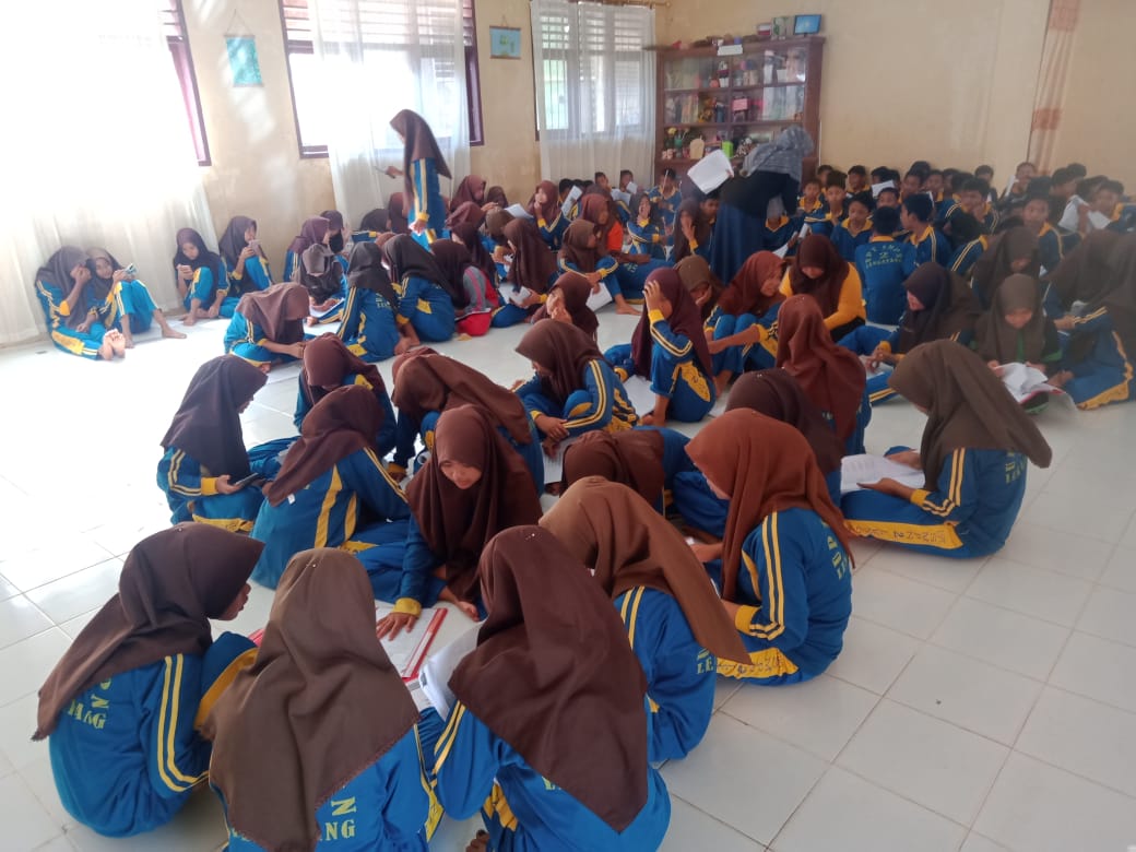 Puskesmas Koto Baru skrinning deteksi dini keswa dan napza dan mengisi link /kuisoner di smp 2 Lenga