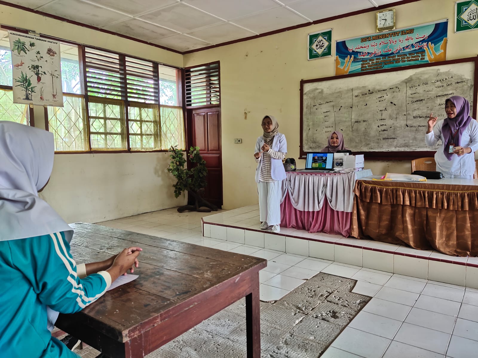 Puskesmas surantih, laksanakan  penyuluhan pada anak sekolah tentang  Bahaya merokok dan kawasan tan