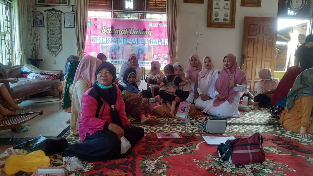 KELAS IBU BALITA DI KAMPUNG GANTING NAGARI KAMBANG TIMUR  UPT PUSKESMAS KOTO BARU . 