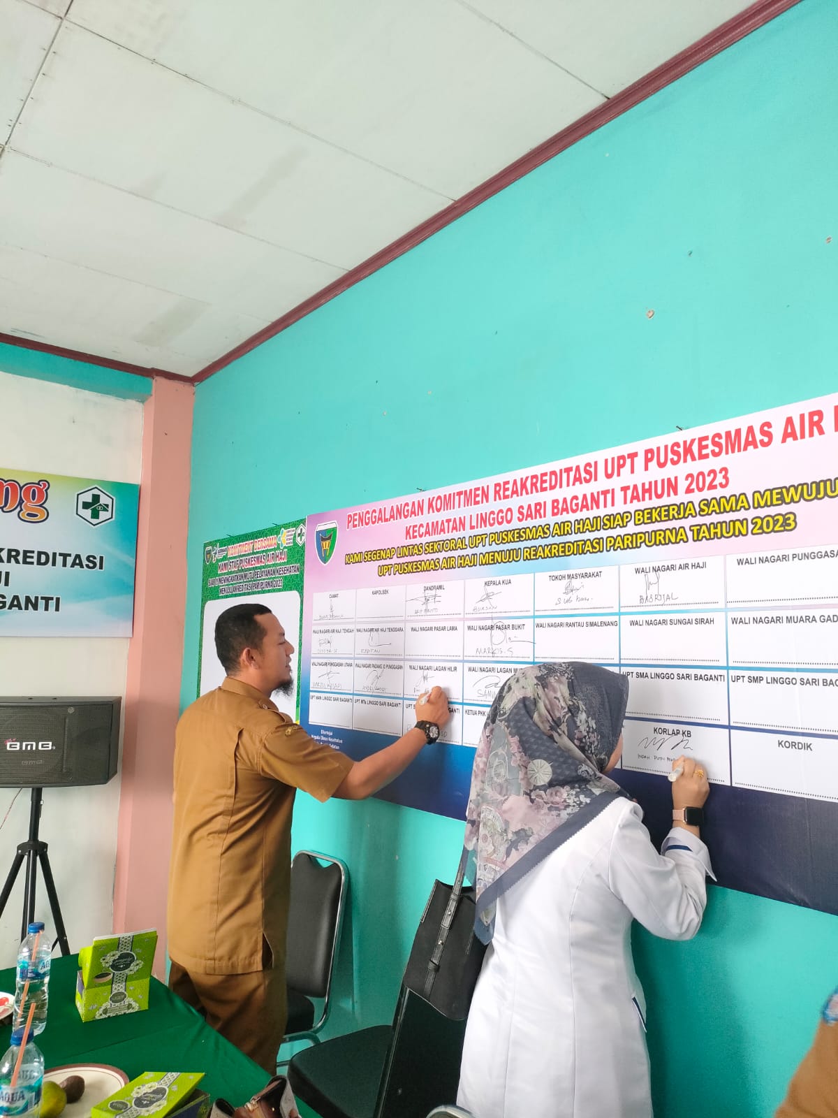 PENGGALANGAN KOMITMEN REAKRESITASI PUSKESMAS AIR HAJI Senin, 13 Maret 2023 .