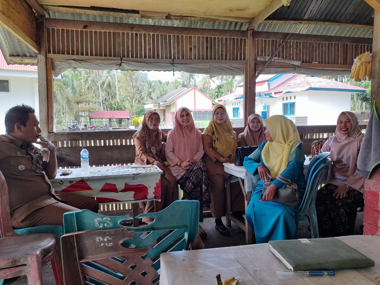 Puskesmas Kayu Gadang pertemuan dg  camat sutera ttg hasil pertemuan bpk kadis hari senin 13 maret 2