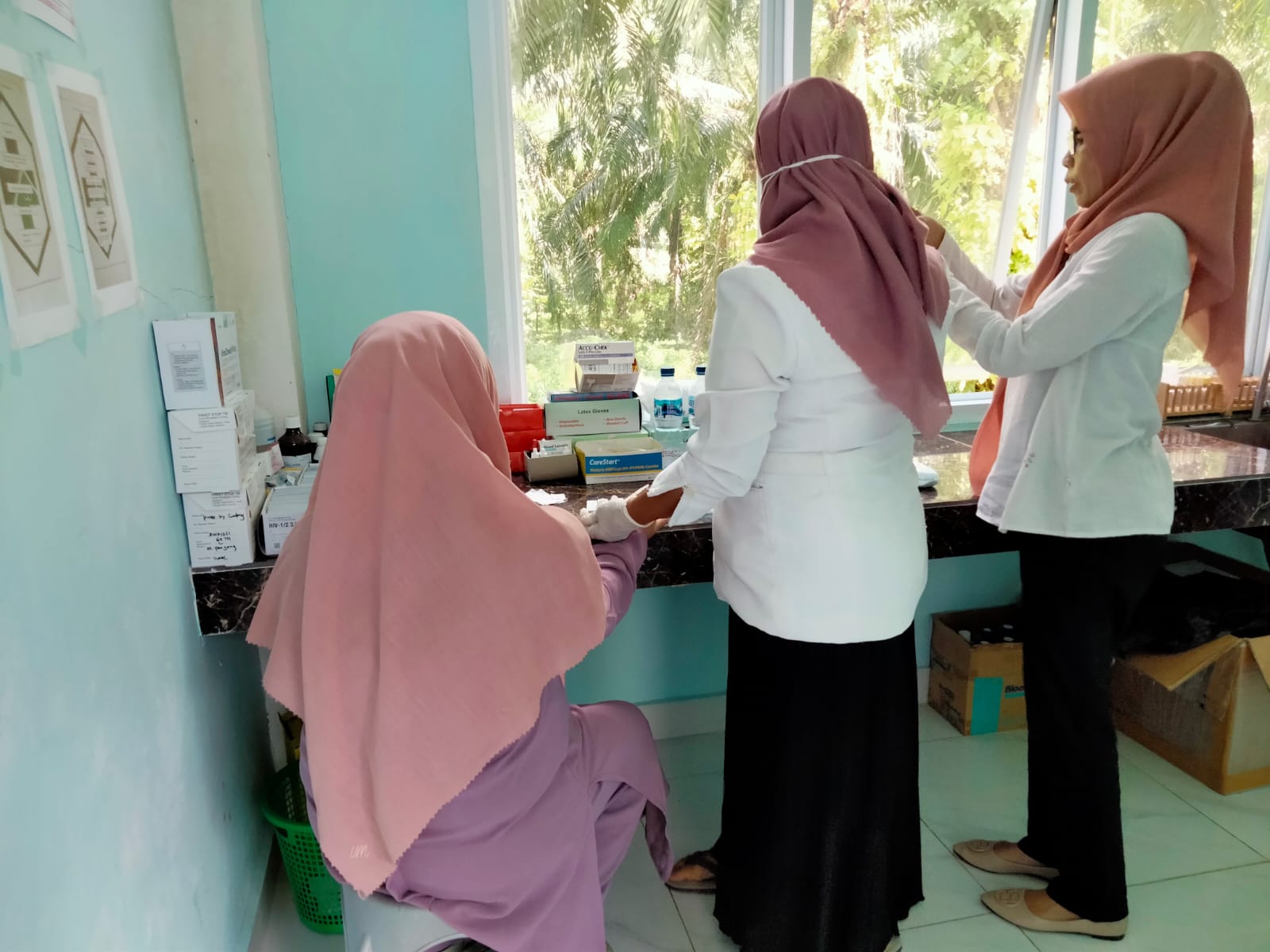 Kegiatan Poli KIA puskesmas Kayu Gadang hari ini Pendampingan ibu hamil untuk Pemeriksaa Laboratoriu