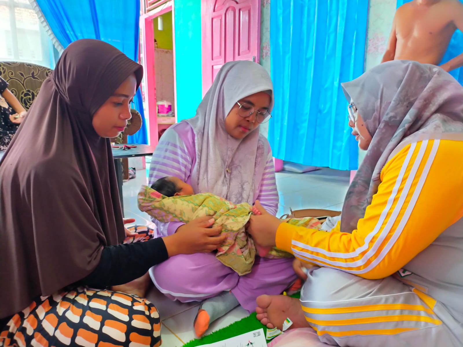 Puskesmas Koto Berapak  melaksanakan  skrining hipotiroid kongenital ke nagari kapelgam.   