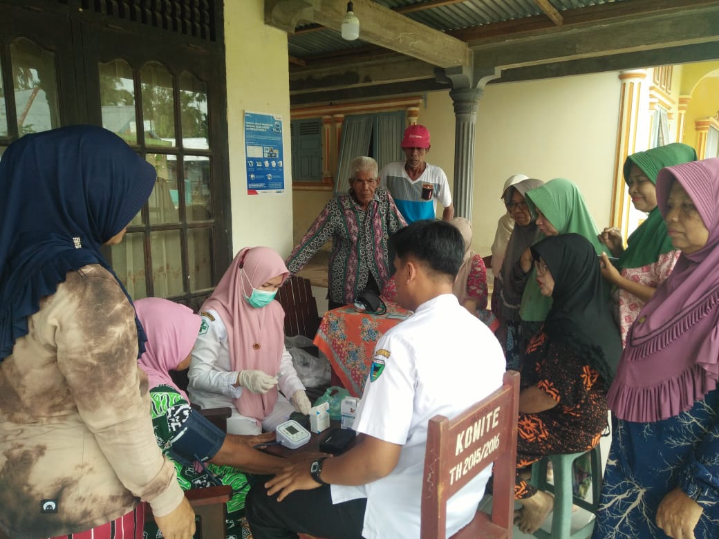 Posbindu Penyakit Tidak Menular (PTM) di kampung rangeh wilker Puskesmas Kambang.